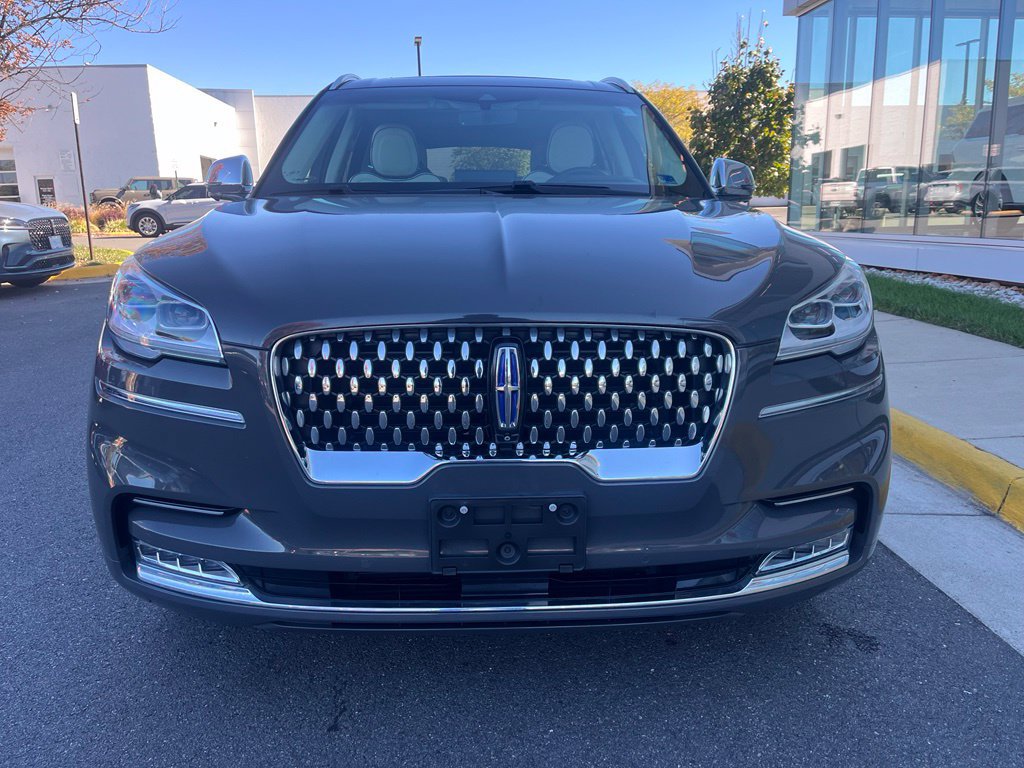 Used 2022 Lincoln Aviator Black Label Grand Touring w/ Class IV Trailer Tow Package AWD/4WD image 2