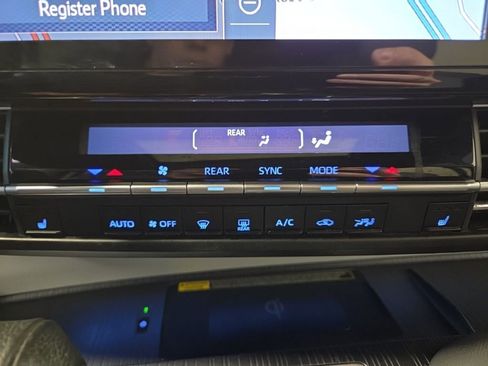 Used 2021 Toyota Sienna XSE w/ XSE Plus Package image 27