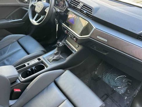 Used 2025 Audi Q3 2.0T Premium w/ Black Optic Sport Package AWD/4WD image 16