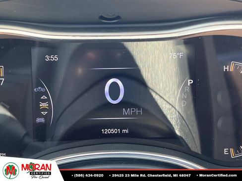 Used 2019 Jeep Grand Cherokee Laredo AWD/4WD image 19