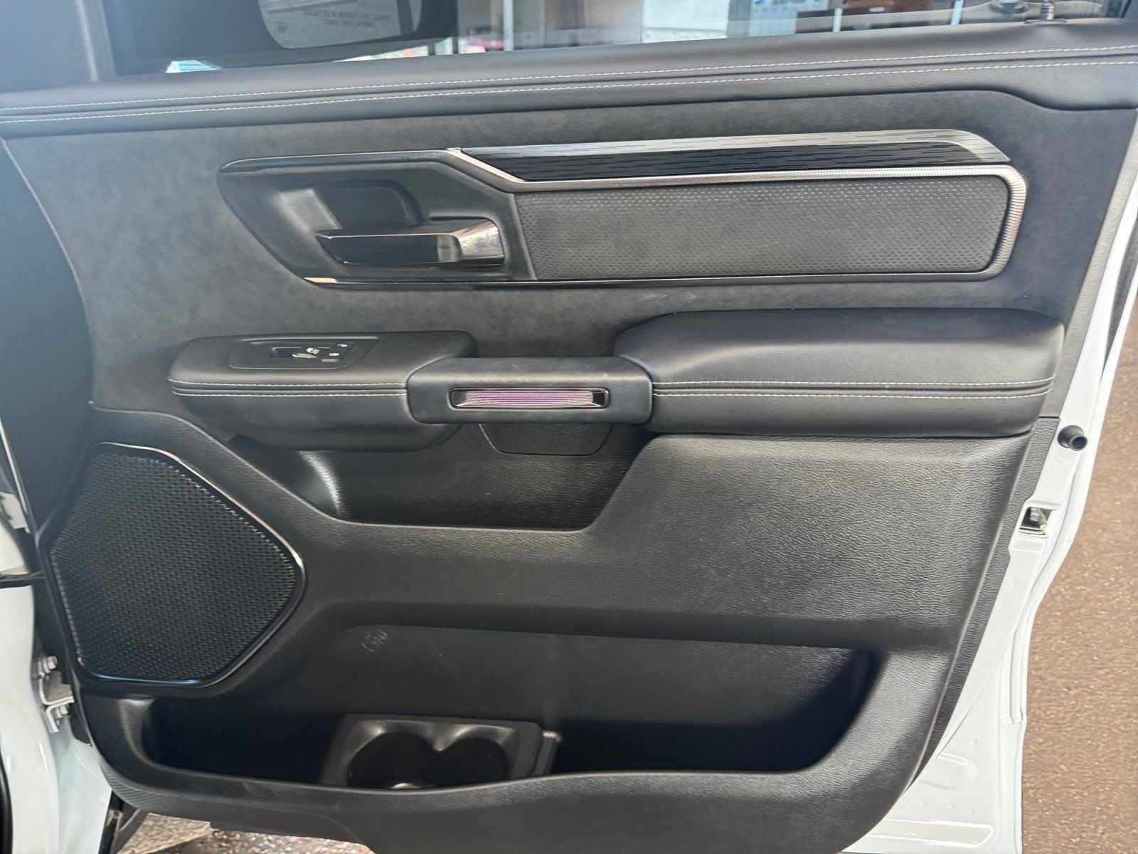 Used 2025 RAM 1500 RHO AWD/4WD image 31