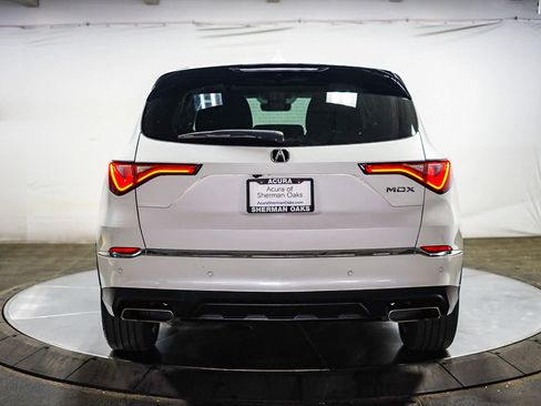 Used 2023 Acura MDX FWD w/ Technology Package image 9