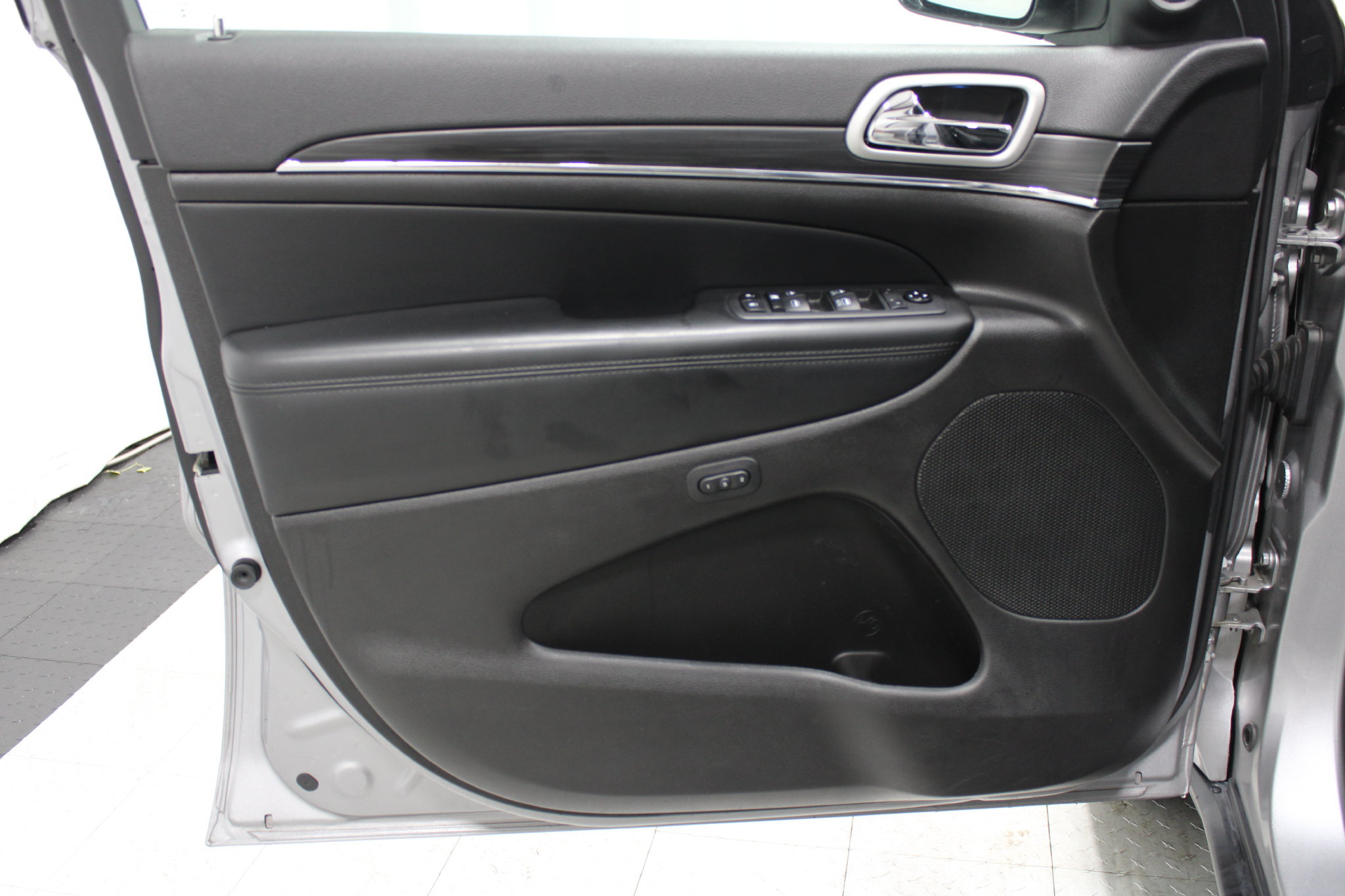 Used 2021 Jeep Grand Cherokee Limited w/ Luxury Group II AWD/4WD image 10