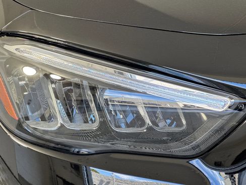 Used 2025 Mercedes-Benz GLA 250 4MATIC image 10