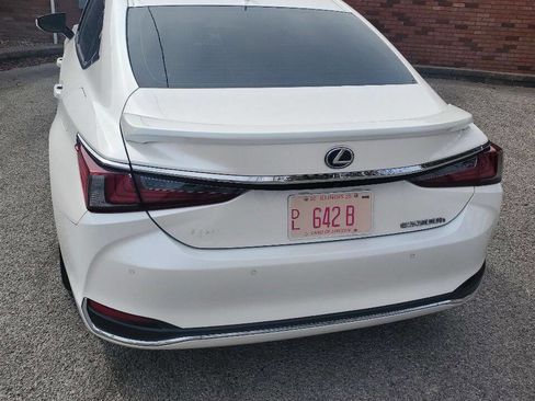 Used 2021 Lexus ES 300h w/ Premium Package image 9