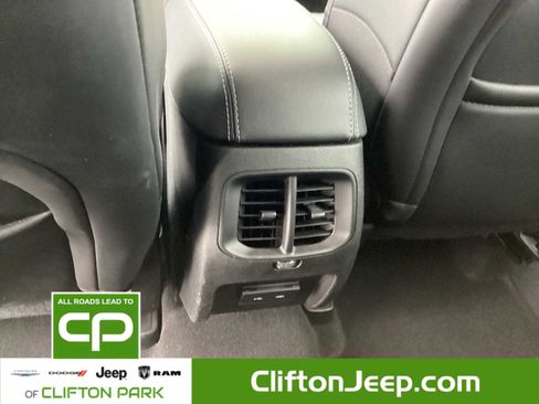 Certified 2020 Jeep Cherokee Latitude Plus w/ Cold Weather Group image 9