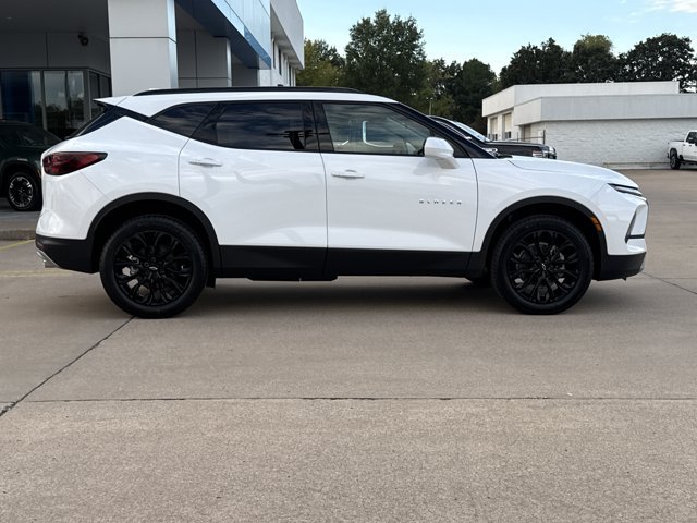 New 2026 Chevrolet Blazer LT w/ Convenience Package FWD image 2