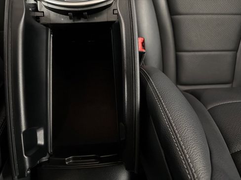 Used 2020 Mercedes-Benz GLC 300 image 22