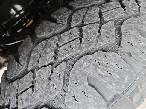 Used 2012 RAM 1500 Laramie w/ Protection Group image 28