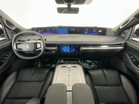 Used 2025 Lincoln Navigator Reserve w/ Jet Appearance Package image 10