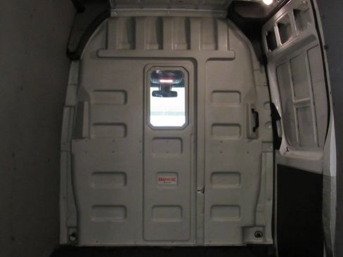 Used 2021 Mercedes-Benz Sprinter 2500 image 18