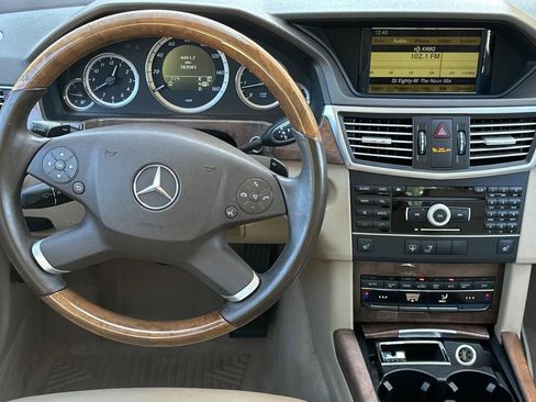 Used 2011 Mercedes-Benz E 350 BlueTEC Sedan image 28
