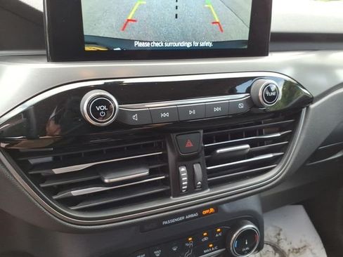 Certified 2023 Ford Escape Active AWD/4WD image 29