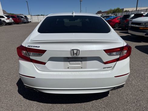 Used 2018 Honda Accord Sport image 5