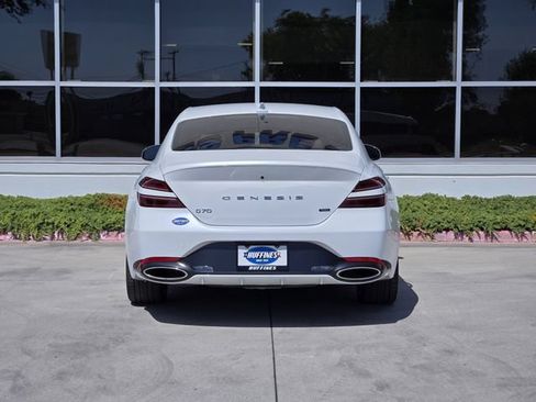 Used 2023 Genesis G70 3.3T RWD image 6