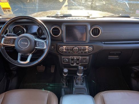 Used 2021 Jeep Wrangler Unlimited Sahara w/ Cold Weather Group image 15