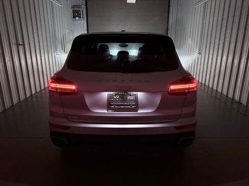 Used 2018 Porsche Cayenne Platinum Edition AWD/4WD image 9