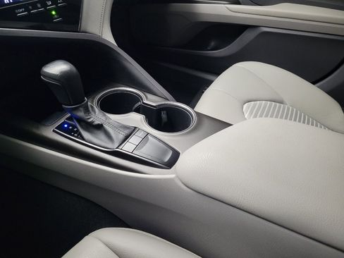 Used 2023 Toyota Camry SE image 26