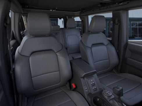 New 2025 Ford Bronco Outer Banks w/ Sasquatch Package AWD/4WD image 10