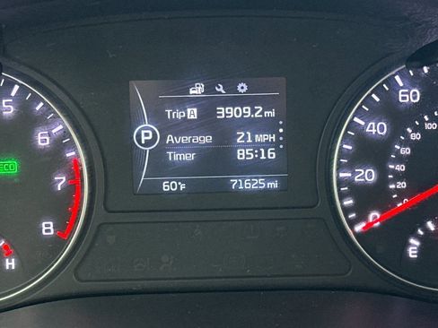 Used 2017 Kia Optima LX w/ Option Group 014 image 22