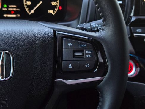 Used 2025 Honda Odyssey Touring image 25