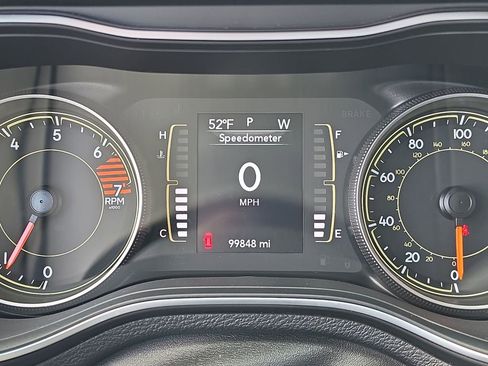 Used 2020 Jeep Cherokee Latitude Plus w/ Cold Weather Group image 13