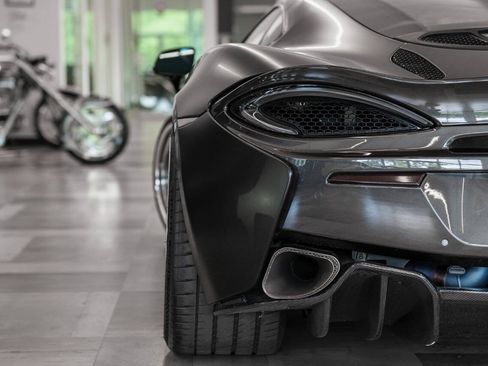 Used 2017 McLaren 570S RWD image 24