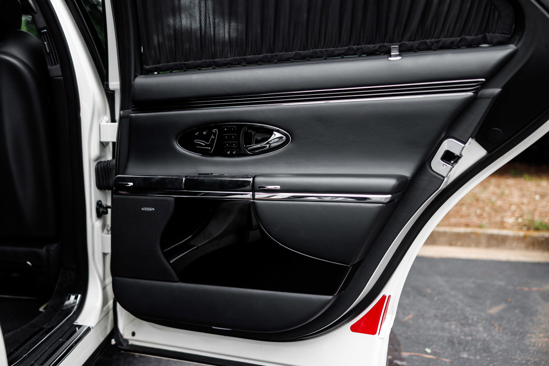 Used 2008 Maybach 57 S RWD image 18