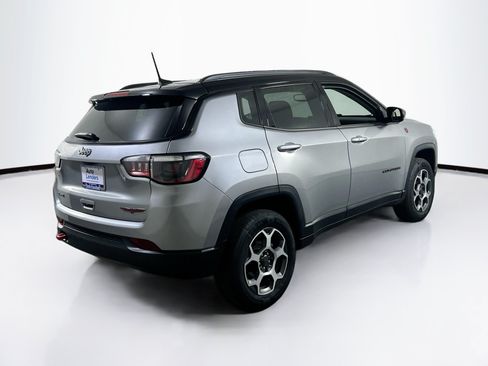 Used 2022 Jeep Compass Trailhawk AWD/4WD image 5
