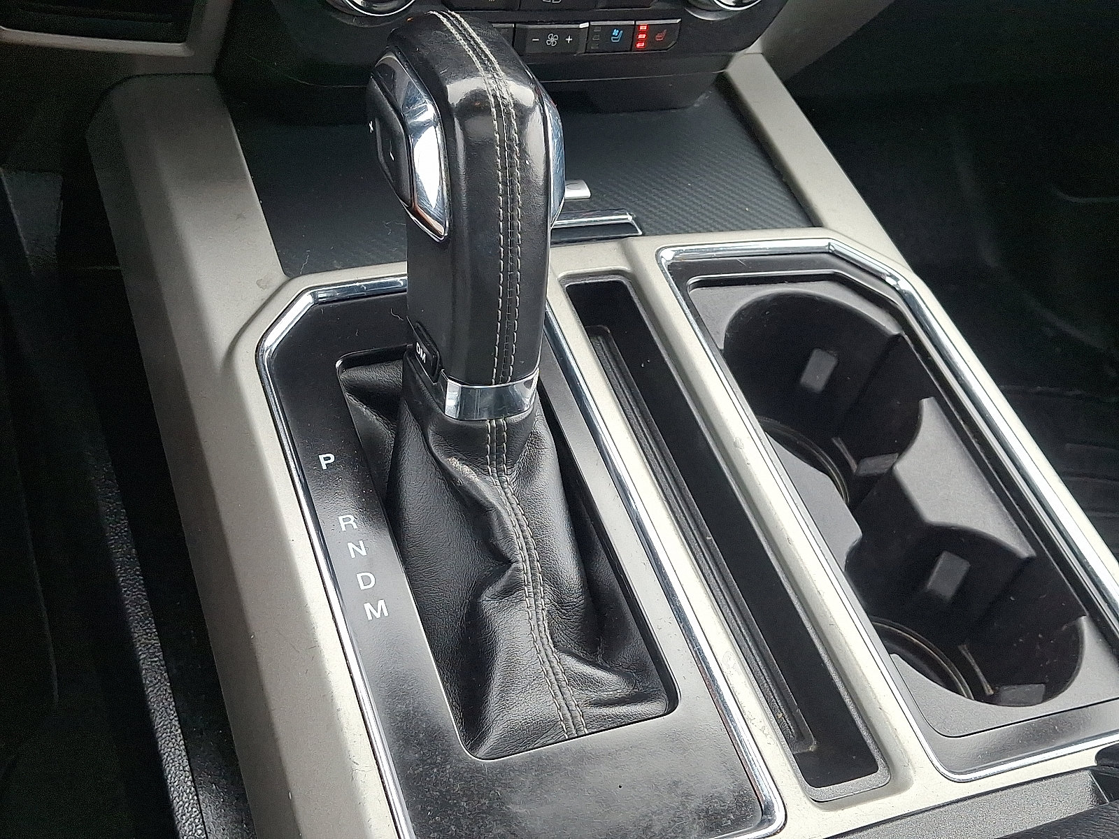 Used 2018 Ford F150 Lariat w/ Equipment Group 502A Luxury AWD/4WD image 15