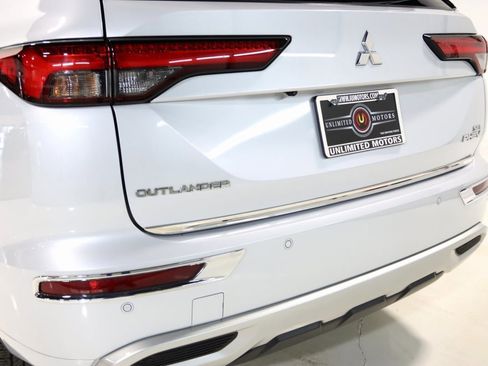 Used 2023 Mitsubishi Outlander SEL image 31
