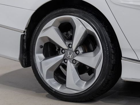 Used 2018 Honda Accord Touring image 74