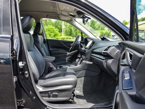 Used 2024 Subaru Forester Touring AWD/4WD image 9