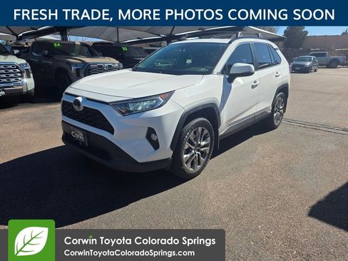 Used 2019 Toyota RAV4 XLE Premium image 3