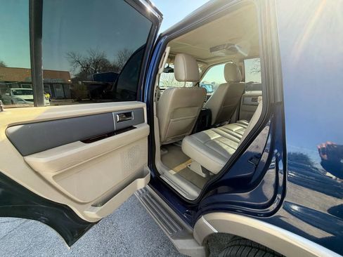 Used 2012 Ford Expedition XLT image 14