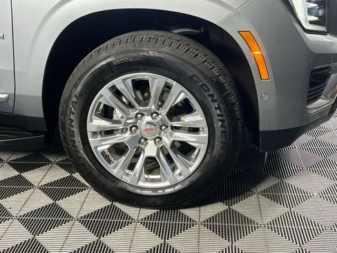 Used 2025 GMC Yukon XL Denali image 7