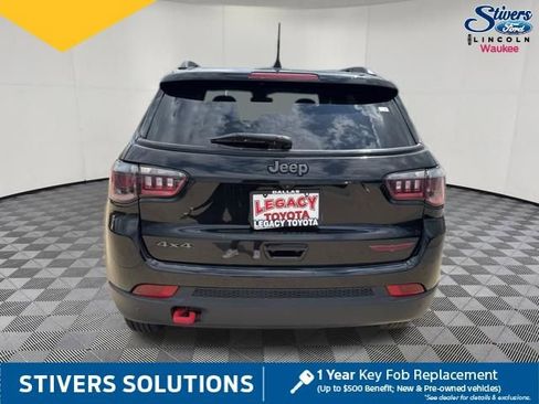 Used 2024 Jeep Compass Trailhawk AWD/4WD image 6