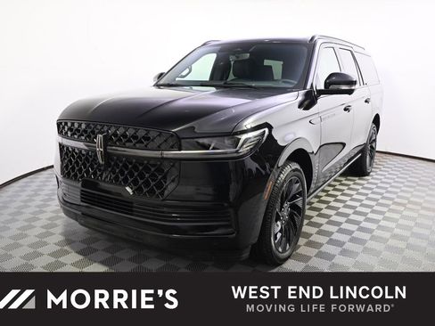 New 2026 Lincoln Navigator L Reserve w/ Jet Appearance Package image 1