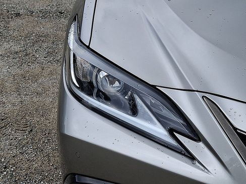 Used 2021 Lexus ES 350 F Sport w/ Accessory Package 2 FWD image 28