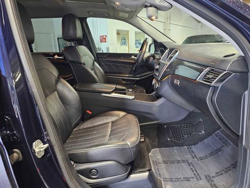 Used 2014 Mercedes-Benz GL 450 4MATIC image 10