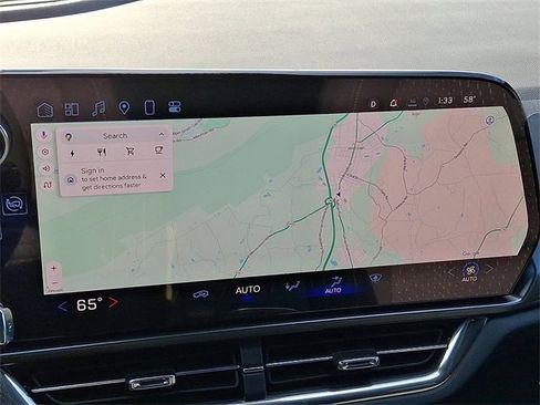 Used 2025 Chevrolet Equinox EV LT image 18