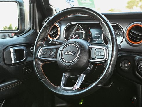 Used 2021 Jeep Gladiator Mojave image 16