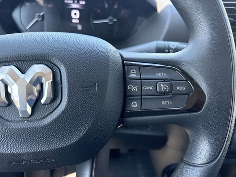 Used 2026 RAM ProMaster 2500 w/ Convenience Group FWD image 14