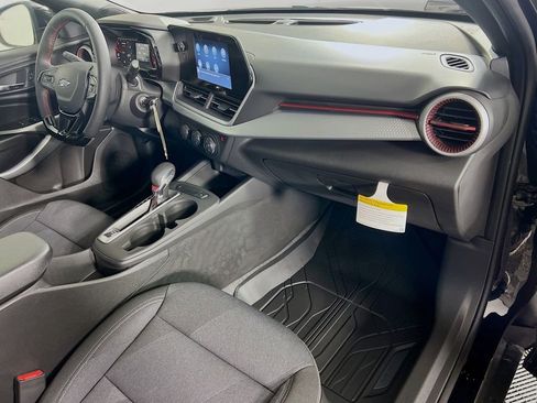 New 2026 Chevrolet Trax RS w/ Sunroof Package image 28