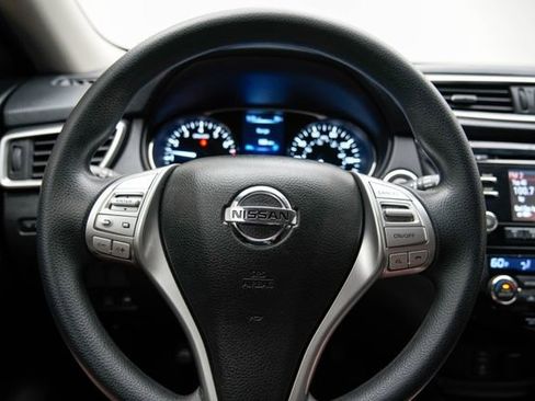 Used 2016 Nissan Rogue SV AWD/4WD image 31