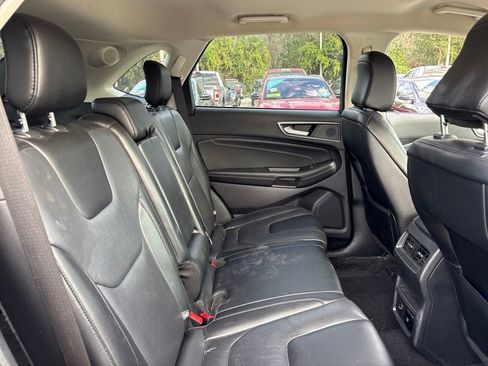 Certified 2021 Ford Edge Titanium image 29