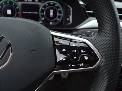 Used 2023 Volkswagen Arteon SEL image 16