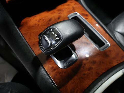 Used 2013 Chrysler 300 RWD image 32