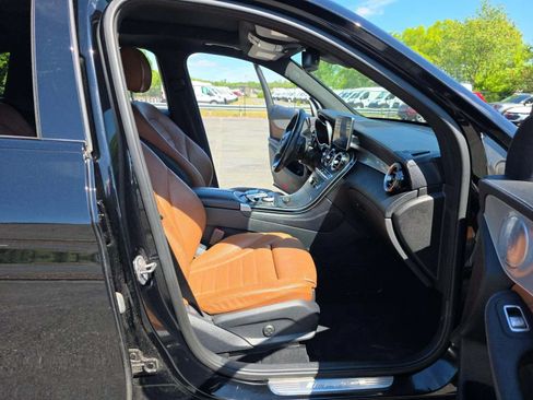 Used 2018 Mercedes-Benz GLC 43 AMG 4MATIC image 7