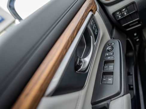 Used 2020 Honda CR-V Touring image 14